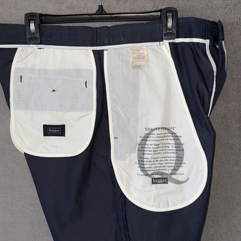 Men’s Shorts Lot Size 40 Haggar Navy Flat Front & IZOD Khaki Pleated 8.5" Inseam - Picture 5 of 12
